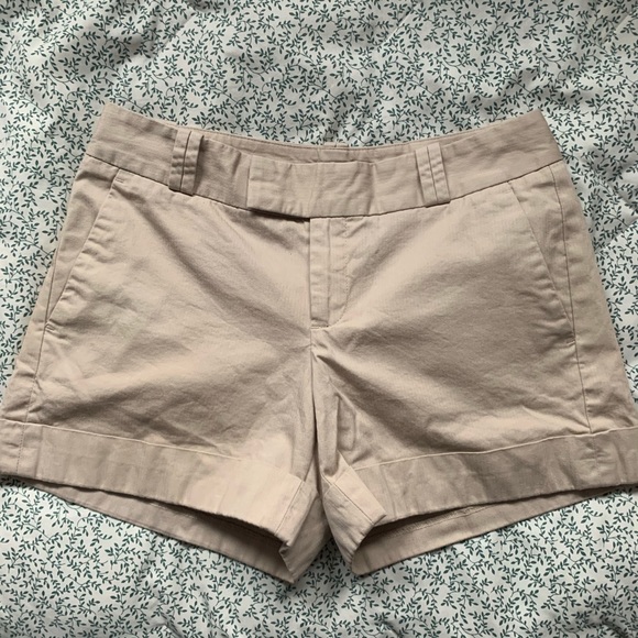 Banana Republic Khaki Shorts 3” - Picture 1 of 2